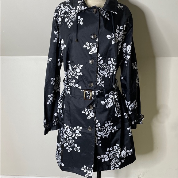 Capelli New York black and white floral print hooded RainTrench Coat - Picture 3 of 16